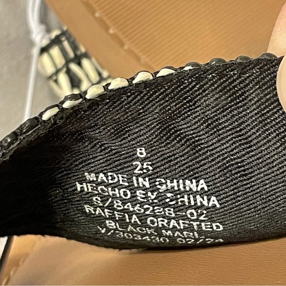 OLD NAVY Raffia Slide Sandals in Black Marl - Picture 9 of 10